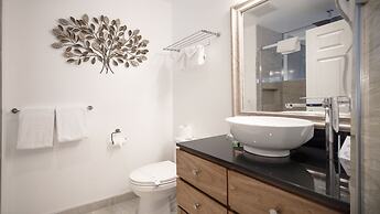 Gibsons Garden Hotel