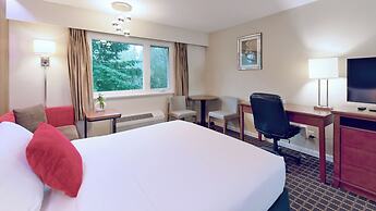 Gibsons Garden Hotel