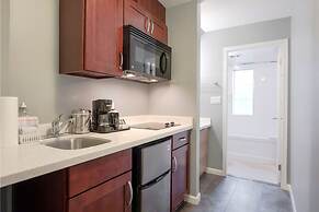 Gibsons Garden Hotel