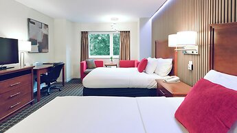 Gibsons Garden Hotel