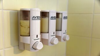 Gibsons Garden Hotel