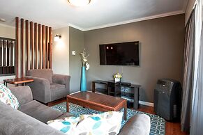 Gibsons Garden Hotel