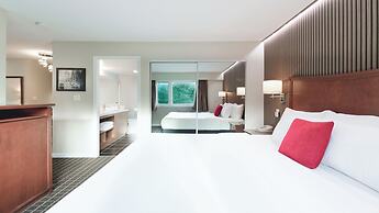 Gibsons Garden Hotel