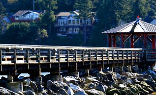 Gibsons Garden Hotel