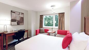 Gibsons Garden Hotel