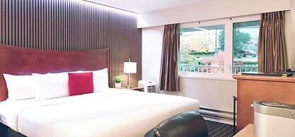 Gibsons Garden Hotel