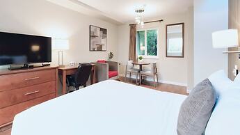 Gibsons Garden Hotel