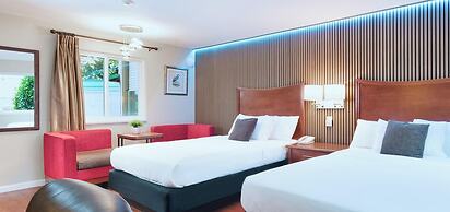 Gibsons Garden Hotel