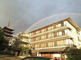 Sarusawaike Yoshidaya