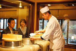 Sarusawaike Yoshidaya