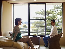 Sarusawaike Yoshidaya