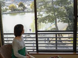 Sarusawaike Yoshidaya