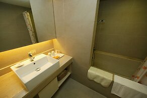 Hoya Hot Springs Resort & Spa