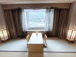 Hoya Hot Springs Resort & Spa