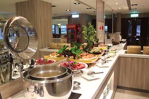 Hoya Hot Springs Resort & Spa