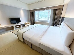 Hoya Hot Springs Resort & Spa