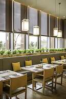 Everrich Golden Lake Hotel