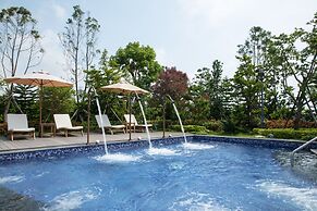 Everrich Golden Lake Hotel