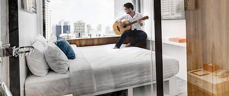 S Box Sukhumvit Hotel