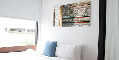 S Box Sukhumvit Hotel