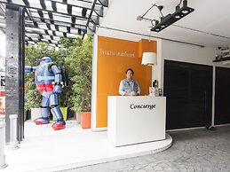 S Box Sukhumvit Hotel