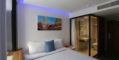 S Box Sukhumvit Hotel