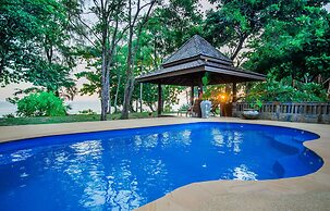 Koh Jum Beach Villas “A member of Secret Retreats”