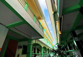 White Beach Hotel Puerto Galera powered by Cocotel