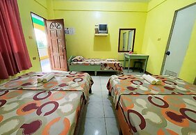 White Beach Hotel Puerto Galera powered by Cocotel