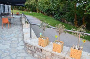 Oniropetra Boutique Hotel