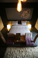 Oniropetra Boutique Hotel