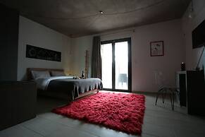 Oniropetra Boutique Hotel