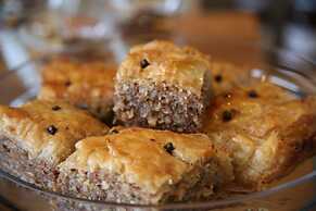 Oniropetra Boutique Hotel