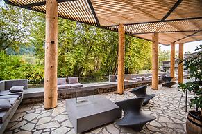 Oniropetra Boutique Hotel