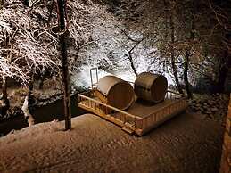 Oniropetra Boutique Hotel