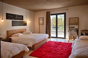 Oniropetra Boutique Hotel