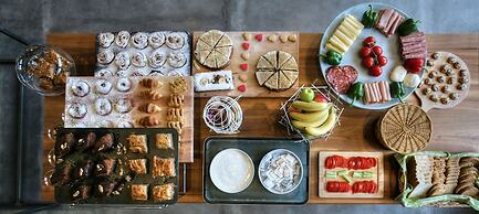 Oniropetra Boutique Hotel