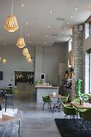 Oniropetra Boutique Hotel