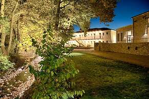 Oniropetra Boutique Hotel