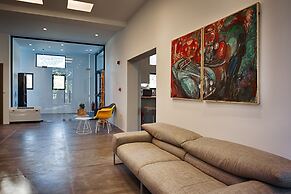 Oniropetra Boutique Hotel