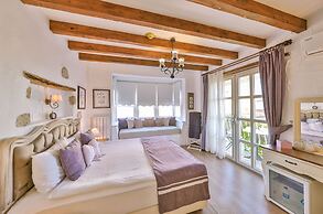 Cumbalı Konak Alaçatı