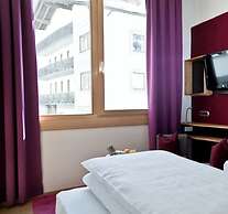 Anthony's Life & Style Hotel