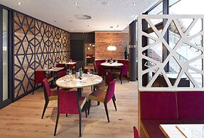 Anthony's Life & Style Hotel