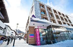 Anthony's Life & Style Hotel