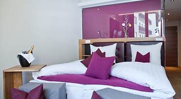 Anthony's Life & Style Hotel