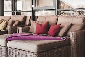 Anthony's Life & Style Hotel