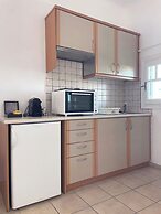 Yakinthos Residence