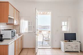 Yakinthos Residence