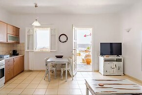 Yakinthos Residence
