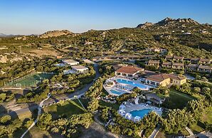 Li Finistreddi Exclusive Country Retreat